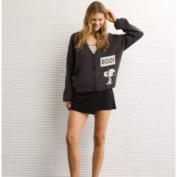 New American Eagle AE x Peanut Snoopy Halloween Cardigan Size S - Picture 2 of 6